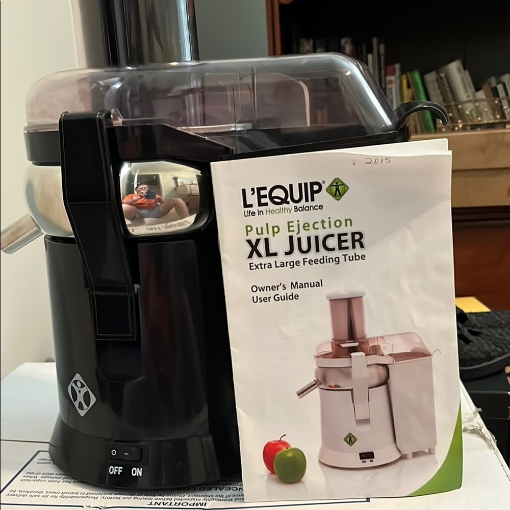 L'Equip XL Juicer in Black